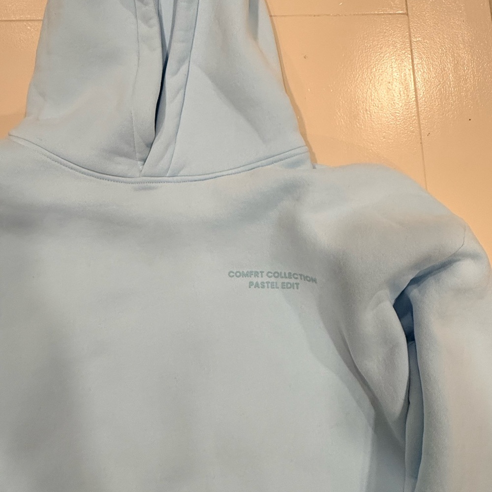 Comfort Collection Women's Light Blue Hoodie & Shorts Set - Picture 3 of 4